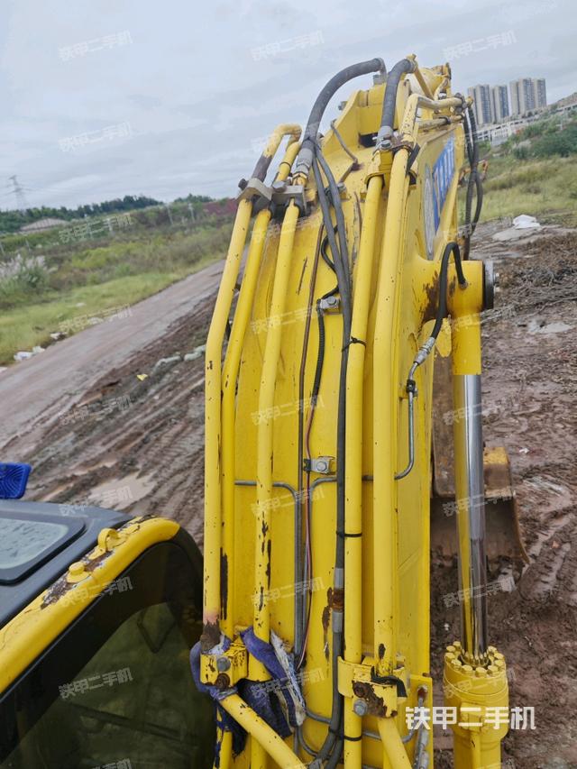 大臂整体 右侧（工作和回转装置）