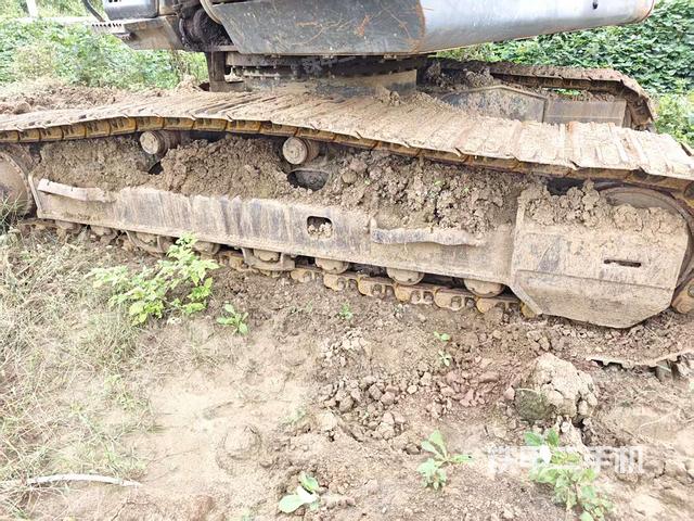 单侧履带整体（整机外观）