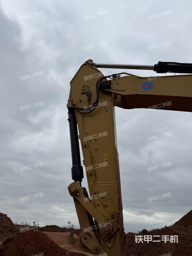 小臂整体左后（工作和回转装置）