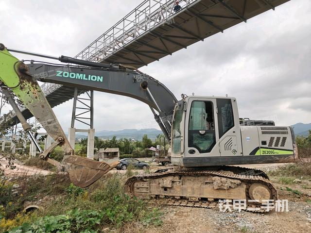 中聯(lián)重科ZE205G Plus國(guó)四挖掘機(jī)