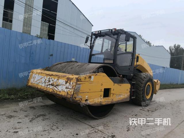 柳工CLG6122E壓路機(jī)