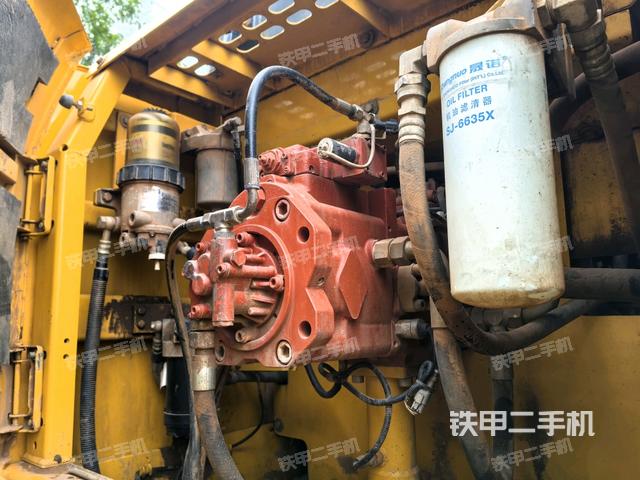 液壓泵斜45?左(大件艙室) 液壓泵斜45?左(大件艙室)