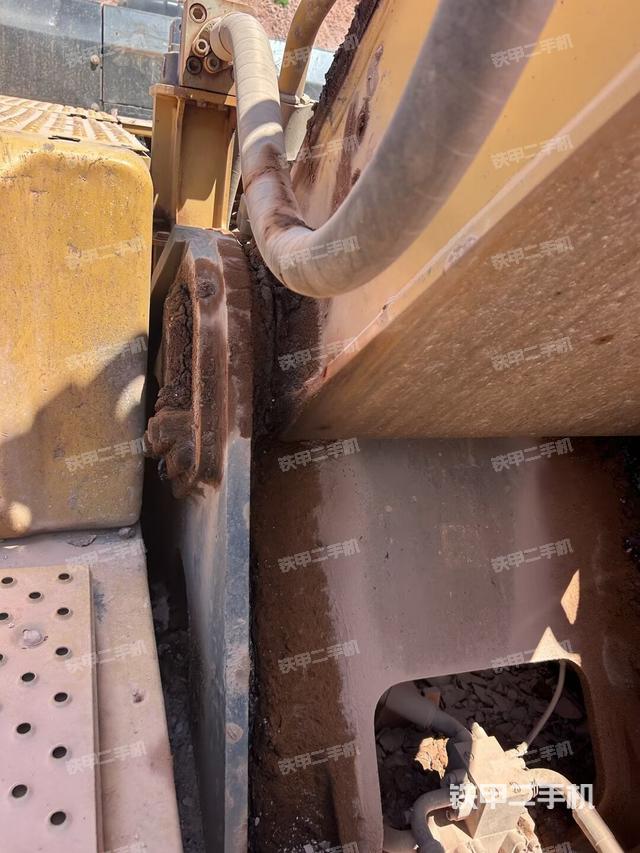 大臂根部 斜视（工作和回转装置）