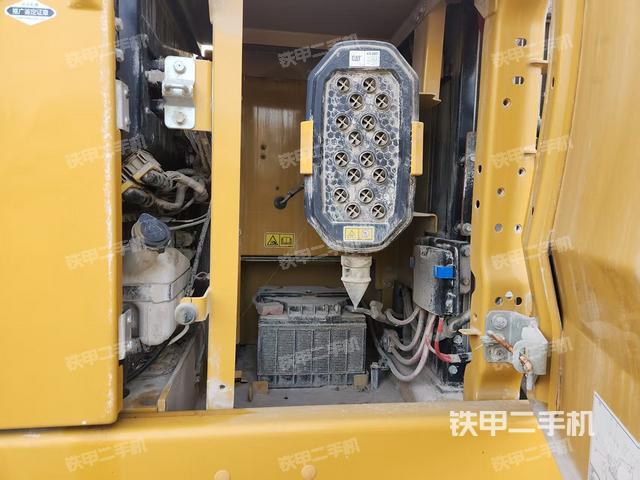 单侧履带整体（整机外观）