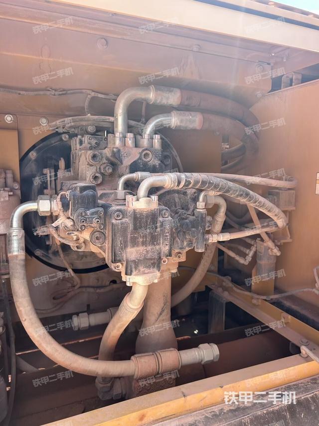 液压泵室（大件舱室）