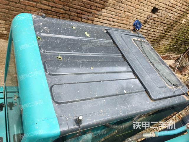 駕駛室頂部俯視(上車(chē)部件) 駕駛室頂部俯視(上車(chē)部件)