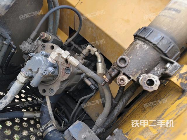 液压泵斜45 左（大件舱室）