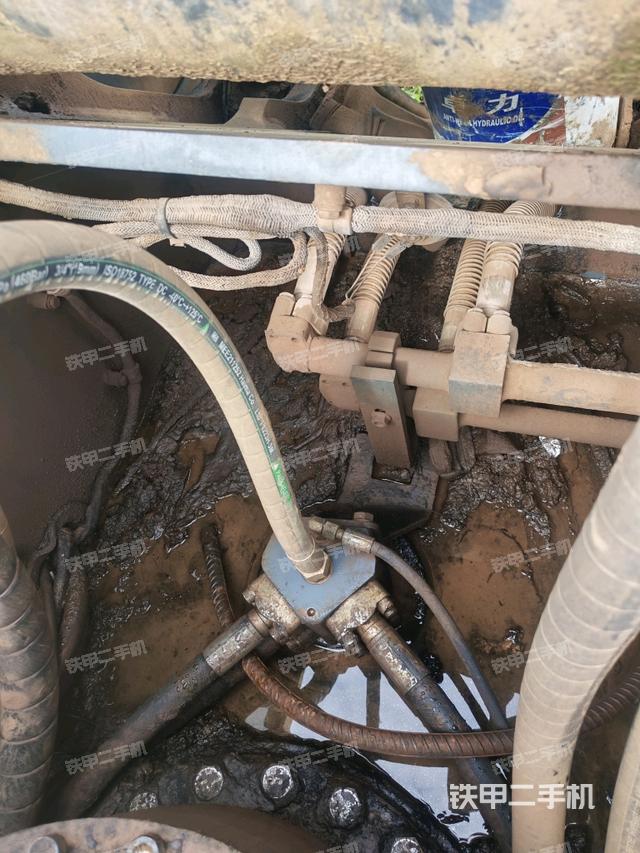 气门室盖螺丝特写（上车部件）