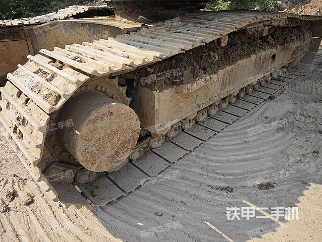 单侧履带整体（整机外观）