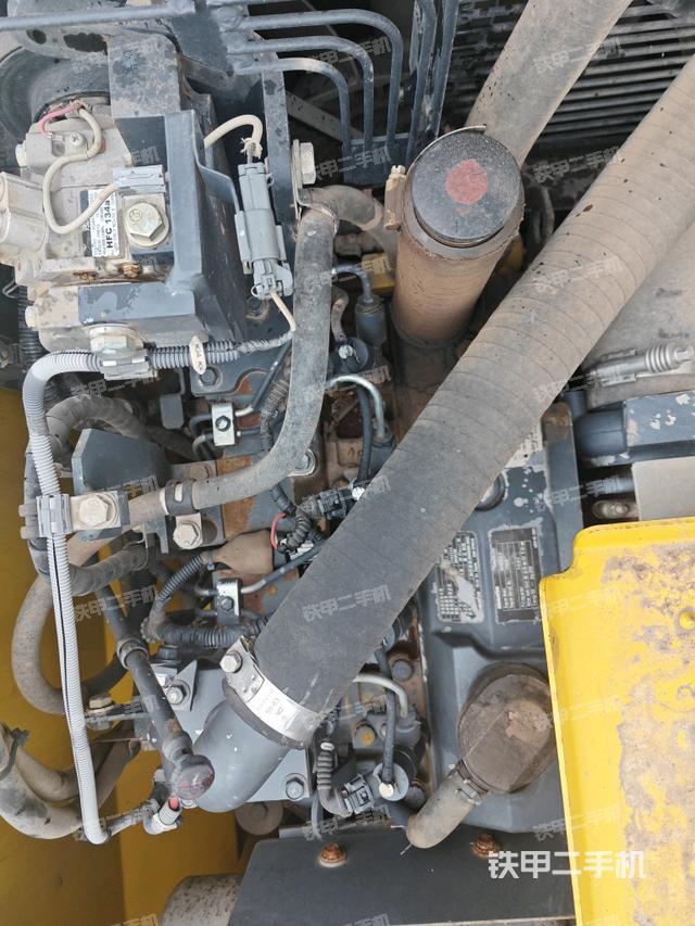 发动机室（上车部件）