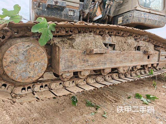 右側(cè)行走馬達(dá)蓋板(行走機(jī)構(gòu)) 右側(cè)行走馬達(dá)蓋板(行走機(jī)構(gòu))