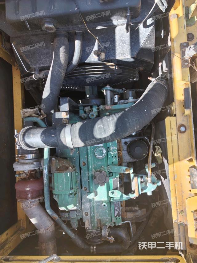 發(fā)動(dòng)機(jī)整體俯視(整機(jī)外觀) 發(fā)動(dòng)機(jī)整體俯視(整機(jī)外觀)