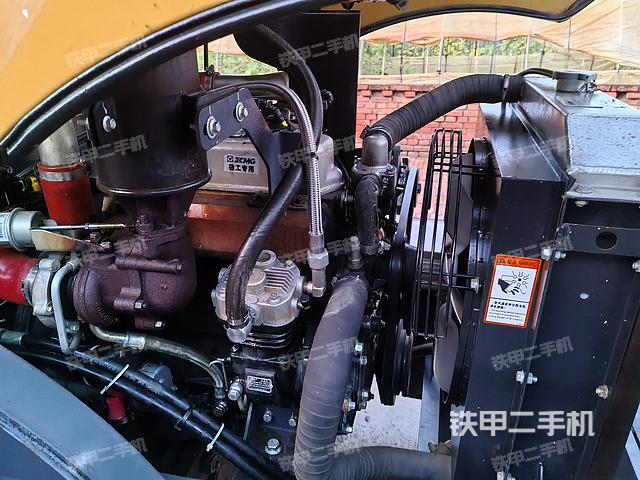 發(fā)動機(jī)右側(cè)(整機(jī)外觀及大件) 發(fā)動機(jī)右側(cè)(整機(jī)外觀及大件)