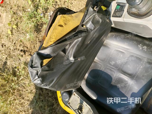 后窗玻璃角標(biāo)(駕駛室部分) 后窗玻璃角標(biāo)(駕駛室部分)
