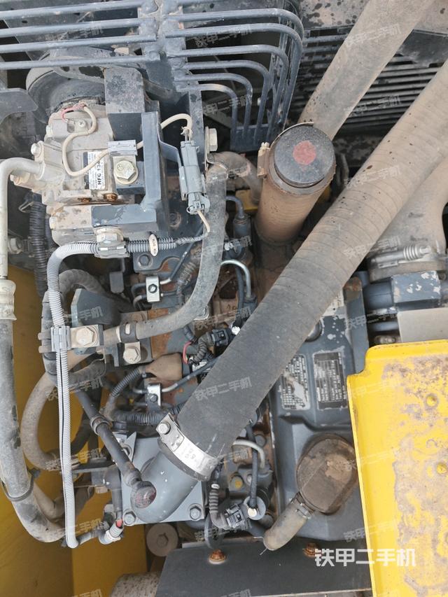 气门室盖螺丝特写（上车部件）