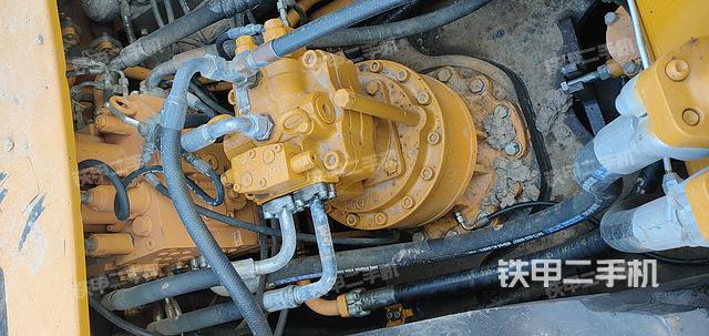 回轉(zhuǎn)馬達(dá)和主控閥（整機(jī)外觀）