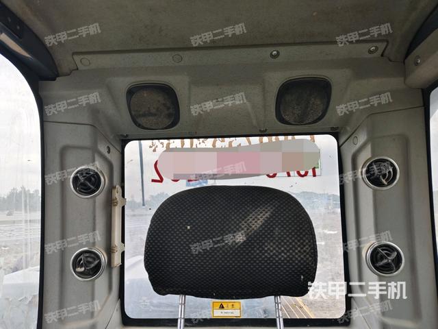 后窗玻璃角标（驾驶室部分）