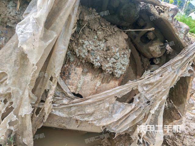 左侧行走马达盖板（行走机构）