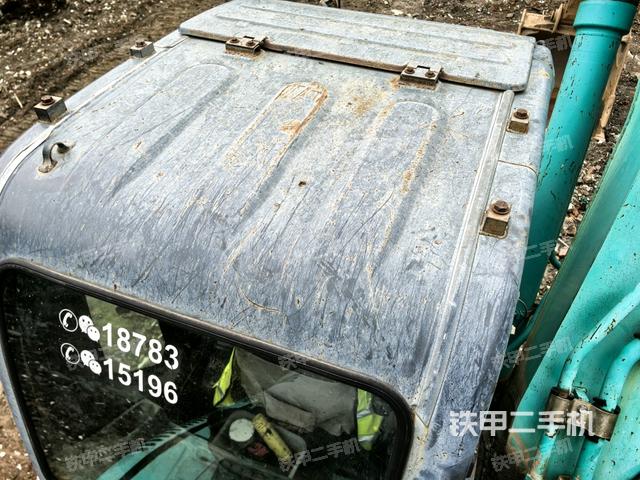 駕駛室頂部俯視(上車部件) 駕駛室頂部俯視(上車部件)