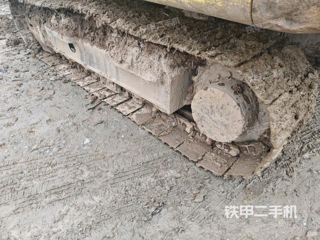 右侧履带整体（行走机构）