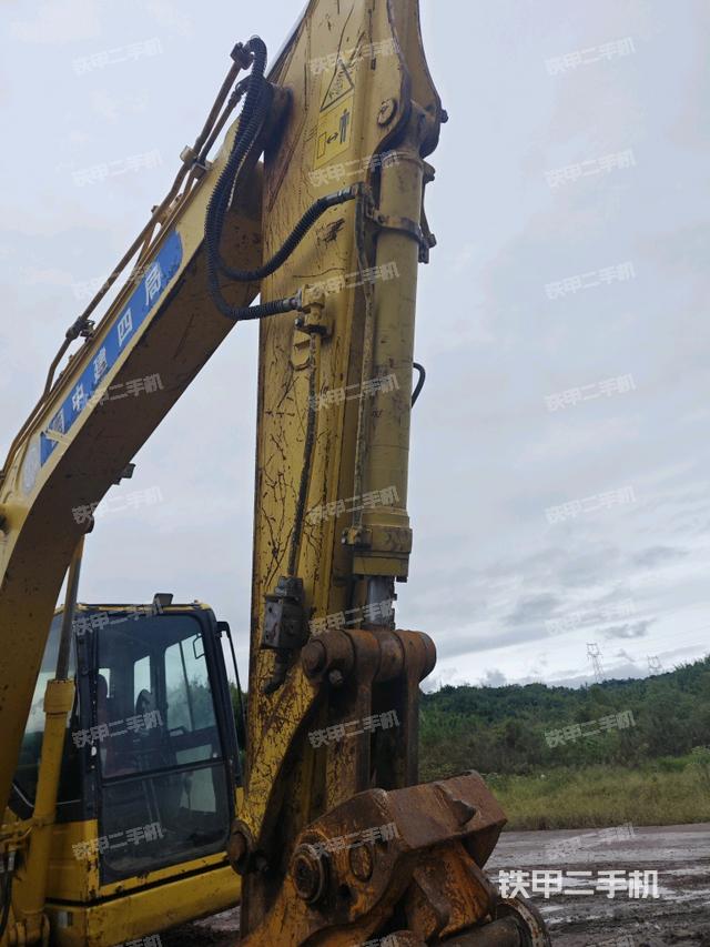 小臂整体右前（工作和回转装置）