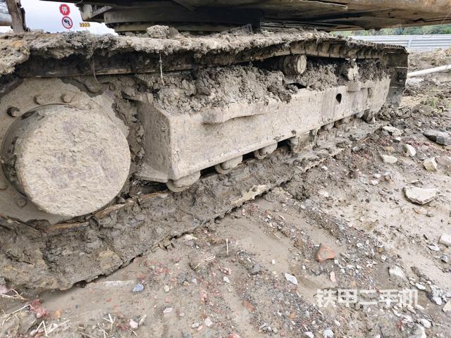 右侧履带整体（行走机构）