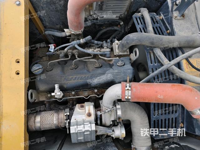 发动机室（上车部件）