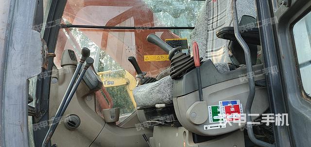 驾驶室整体（整机外观）