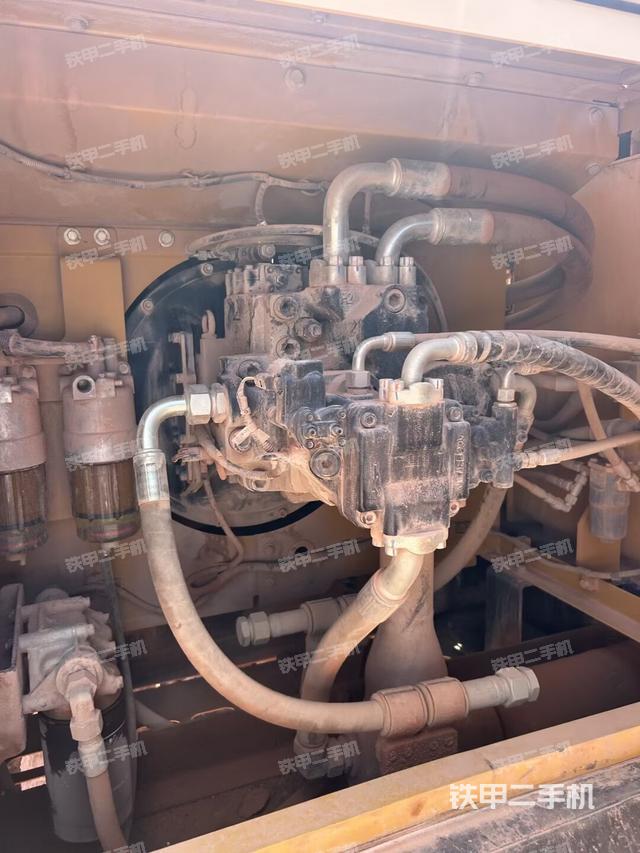 液压泵斜45 左（大件舱室）