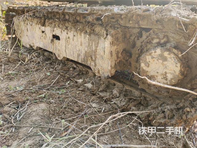 左側(cè)履帶整體?(行走機(jī)構(gòu)) 左側(cè)履帶整體?(行走機(jī)構(gòu))