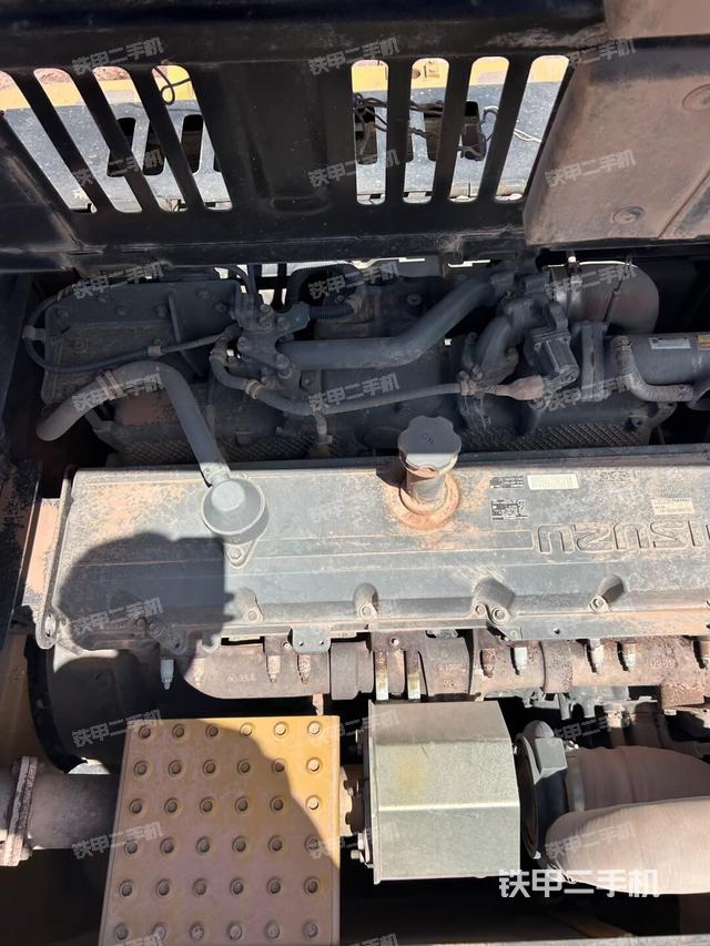 发动机室（上车部件）