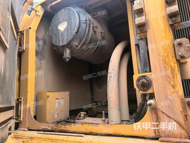 液压泵斜45 左（大件舱室）