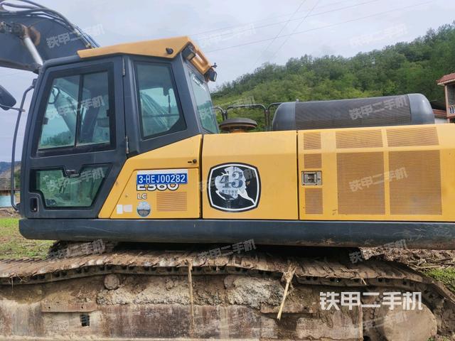 后窗玻璃角标（驾驶室部分）