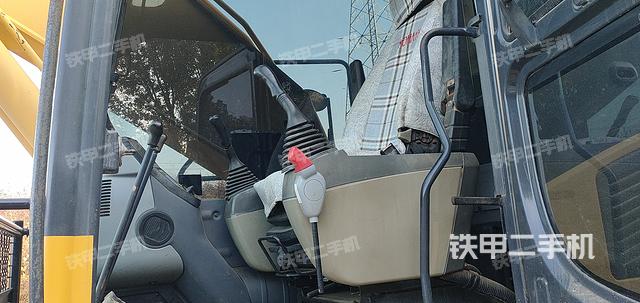 驾驶室整体（整机外观）