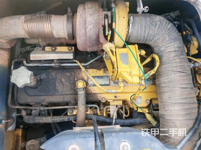 发动机室（上车部件）