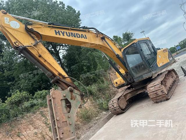 现代R215VS挖掘机