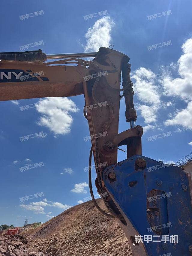 小臂整体左后（工作和回转装置）