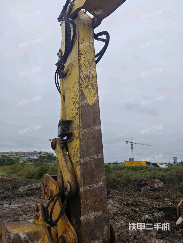 小臂整体左后（工作和回转装置）