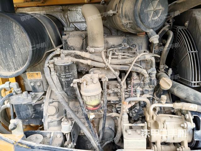 發(fā)動機(jī)整體俯視(整機(jī)外觀) 發(fā)動機(jī)整體俯視(整機(jī)外觀)