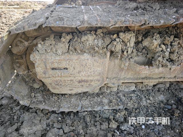 右驱动轮（行走机构）