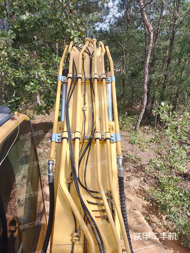 單側(cè)履帶整體（整機(jī)外觀）