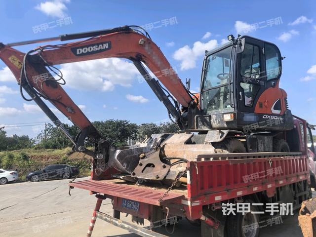 斗山DX60W-9C挖掘機(jī)
