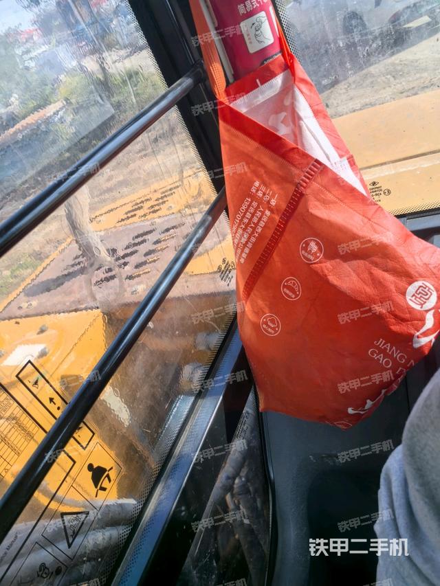 座椅后部（驾驶室部分）