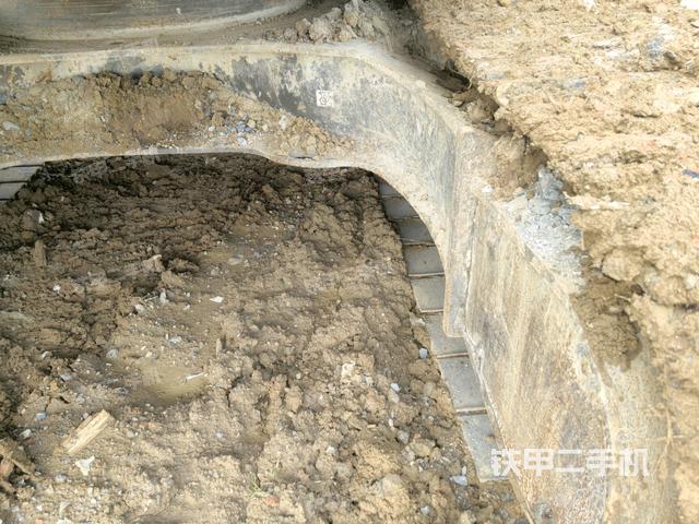 左側(cè)行走馬達蓋板（行走機構(gòu)）