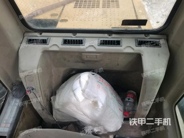 駕駛室左前45度(駕駛室部分) 駕駛室左前45度(駕駛室部分)