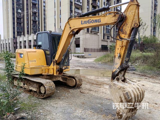 整機(jī)右后45°(整機(jī)外觀) 整機(jī)右后45°(整機(jī)外觀)