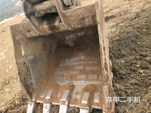 小臂整體左后(工作和回轉(zhuǎn)裝置) 小臂整體左后(工作和回轉(zhuǎn)裝置)