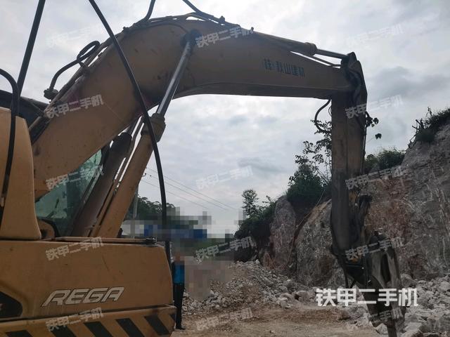 大臂整體?右側(cè)(工作和回轉(zhuǎn)裝置) 大臂整體?右側(cè)(工作和回轉(zhuǎn)裝置)