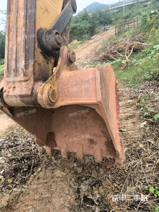 大臂整体 右侧（工作和回转装置）