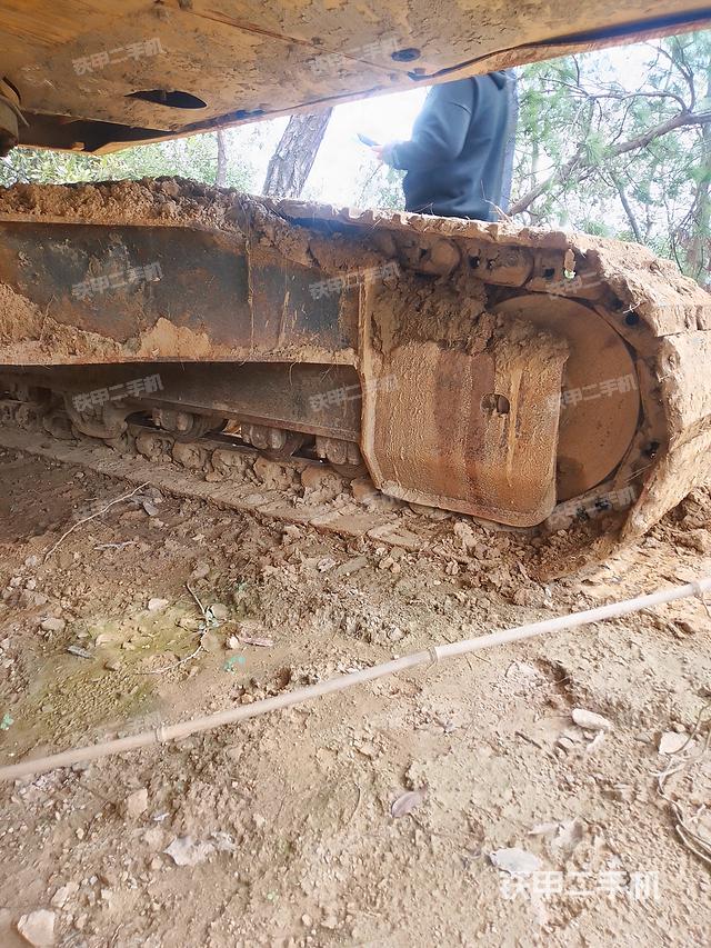 回轉(zhuǎn)馬達(dá)和主控閥（整機(jī)外觀）